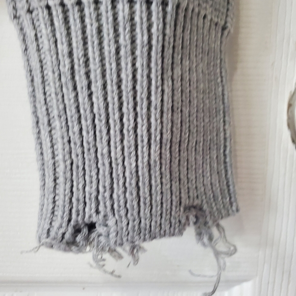 BOBI BLACK Los Angeles NWT Heather Gray Shoulder Cutout Turtleneck Sweater Sz M - Picture 4 of 16